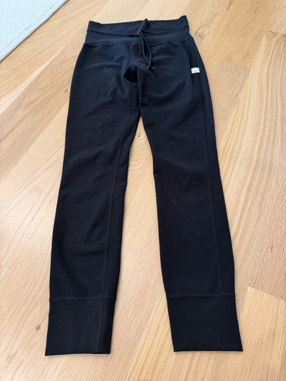 Vuori Black High-Rise Drawstring Leggings - Picture 2 of 4